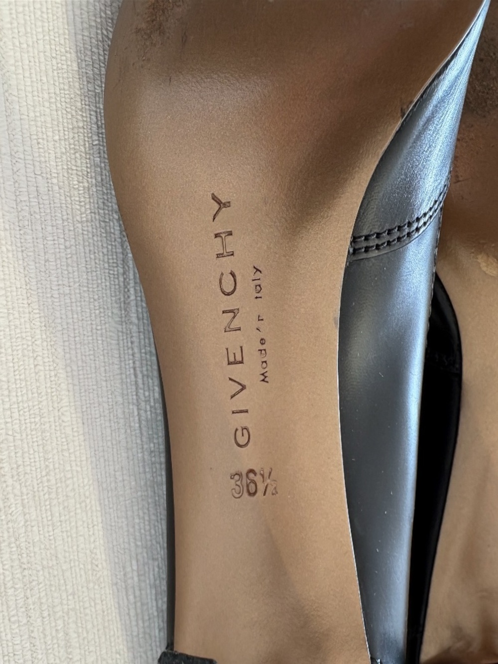 Vintage Givenchy 4G Logo Pointed Toe Kitten Heels EU 36.5 - Picture 8 of 8